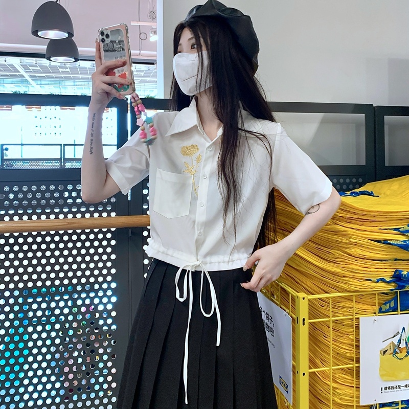 Áo Sơ Mi Crop top Tay Ngắn Thêu Họa Tiết Thời Trang Mùa Hè Hàng Mới Dành Cho Bạn Nữ