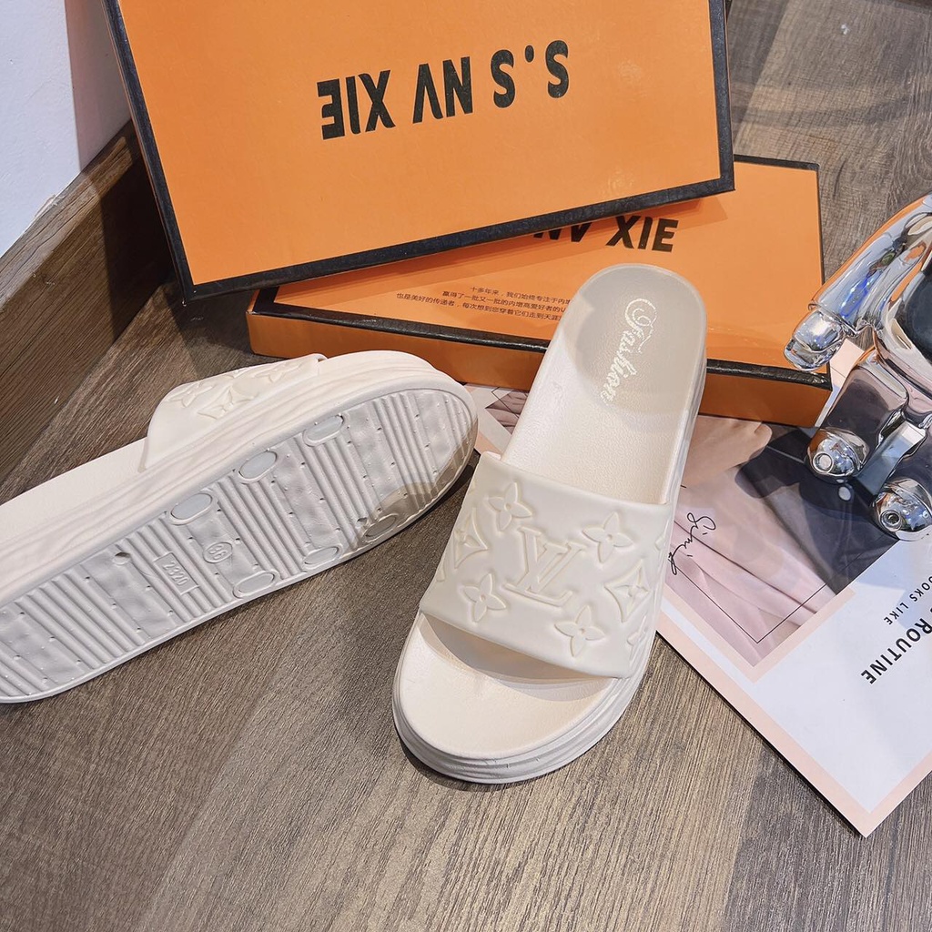 Dép L.V nhựa đúc dẻo đế 5p hàng QC loại 1 siêu nhẹ êm