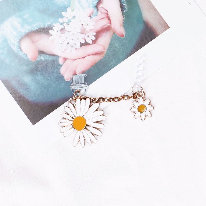 Nút Cắm Chống Bụi Cho Cổng Sạc Điện Thoại Di Động diy Hình Hoa Cúc Nhỏ Thông Dụng