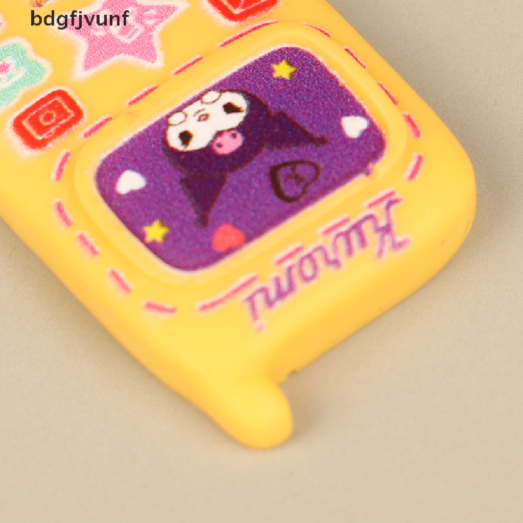 Set 5 Mô Hình Điện Thoại Di Động Mini Bằng Nhựa Resin Trang Trí Nhà Búp Bê