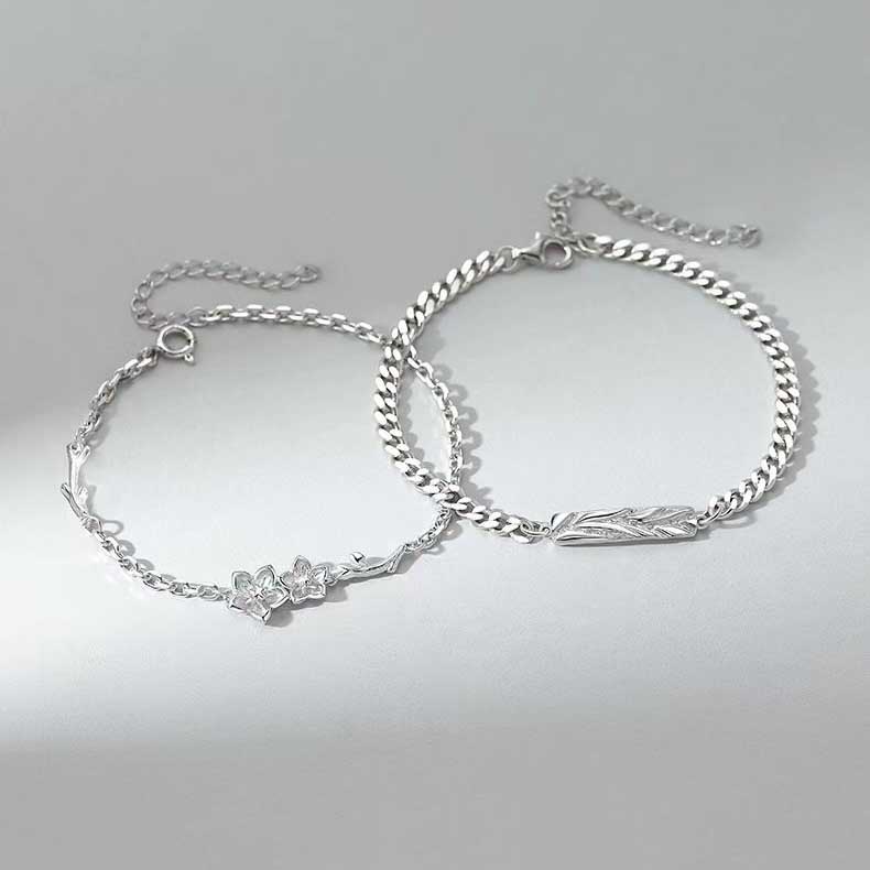 Vòng Tay Thép Titan Mặt Hoa Thời Trang Cho Cặp Đôi