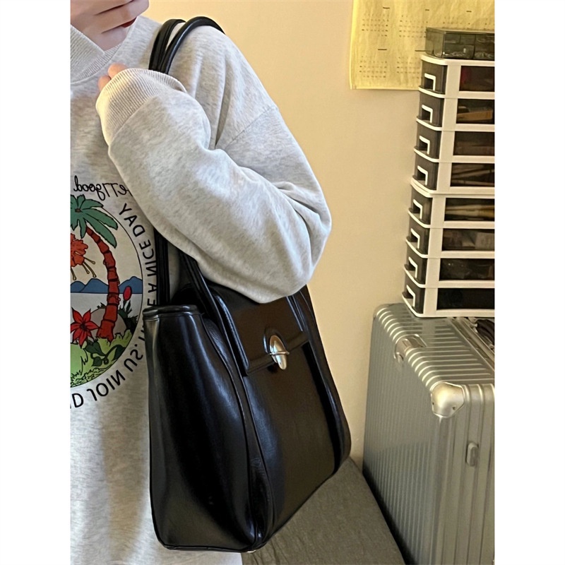 Túi Tote Đeo Vai Sức Chứa Lớn Thiết Kế Mới Cao Cấp Thời Trang