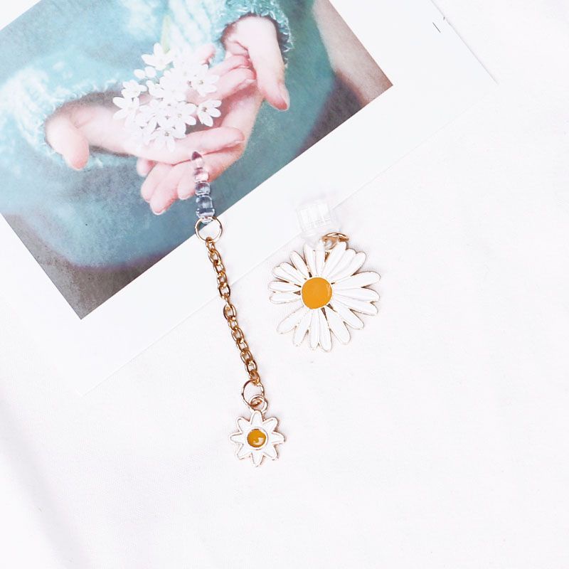 Nút Cắm Chống Bụi Cho Cổng Sạc Điện Thoại Di Động diy Hình Hoa Cúc Nhỏ Thông Dụng