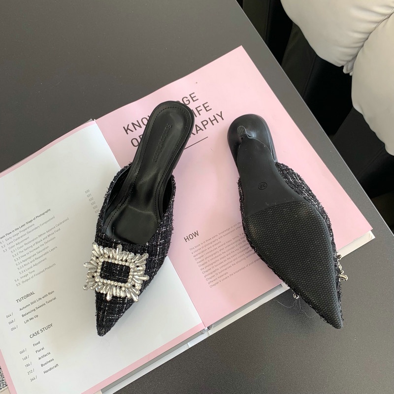Dép Cao Gót Mũi Nhọn Màu Đen Đính Đá Phối Khóa Vuông Thời Trang Xuân 2023 Sang Trọng Cho Nữ