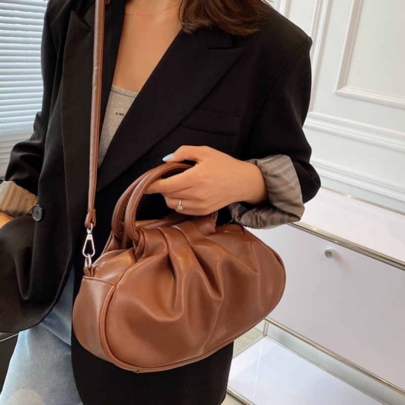 Túi Xách Đeo Vai Hình Đám Mây Phối Dây Xích Thời Trang Cao Cấp Dành Cho Nữ