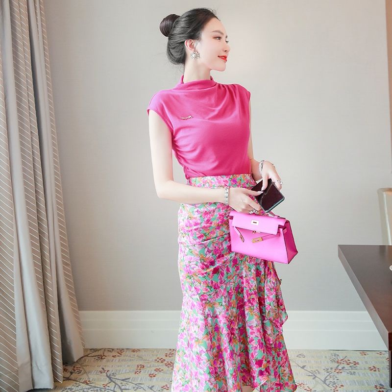 Set Áo Thun Ngắn Tay Và Chân Váy Hoa Lưng Cao Thời Trang Hè 2023 Trẻ Trung Cho Nữ