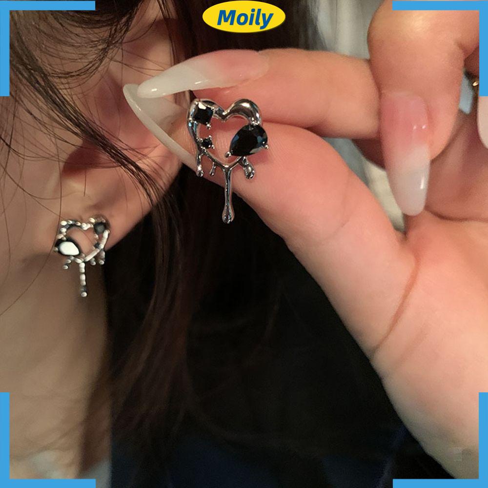 Khuyên Tai Hình Trái Tim Bằng Kim Loại Màu Đen Phong Cách Harajuku Vintage Dành Cho Nữ