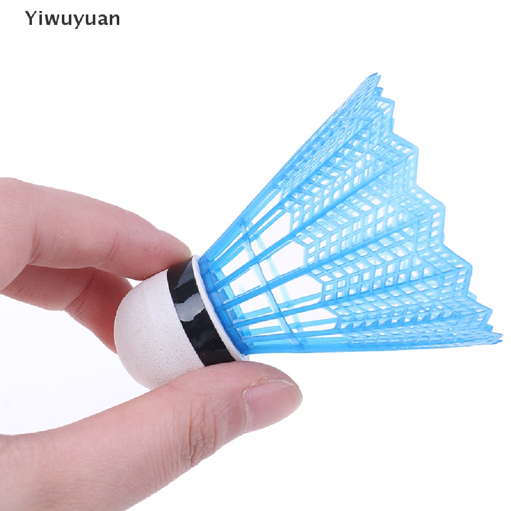 Bộ 12 Quả Cầu Lông Nhựa Nhiều Màu