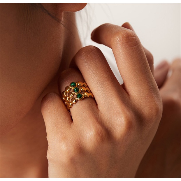 Nhẫn Nữ 3 Viên Đá Nhân Tạo Khổng Tước Titan Ko Đen TT4615