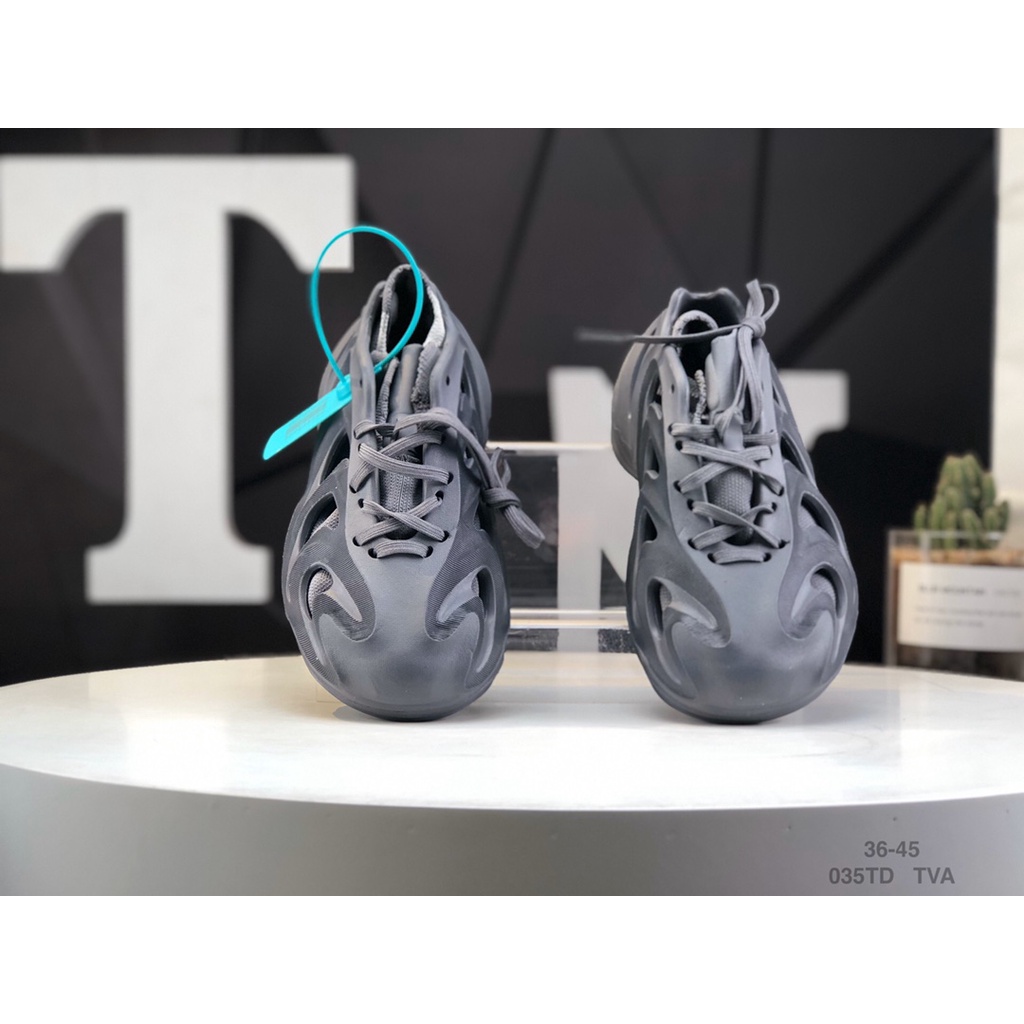 Giày Thể Thao Đi Biển adidas adiFOM Q 36-45 HP6585