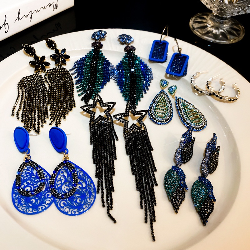 Bông Tai Tua Rua Dáng Dài Họa Tiết Hình Học Nhiều Chữ Cái Thời Trang