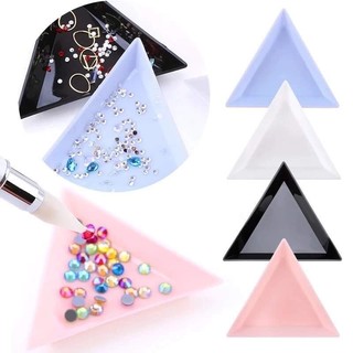 Khay nhựa hình Tam Giác đựng Cham Đá Nail
