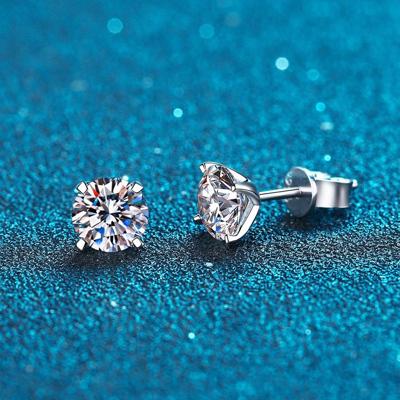 kim cương Moissanite (4-8mm) Bông tai nam và nữ phổ biến 925 bạc D màu Mosan khoan 0,3-2ct có thể được phát hiện bằng bút kim cương với chứng chỉ GRA cổ điển đơn giản bốn móng tai tai