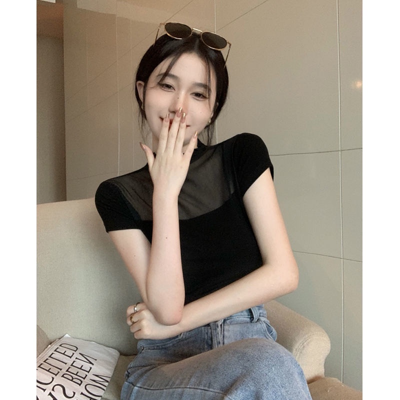Áo Thun Đen Phối Ren Thời Trang Nữ Tính