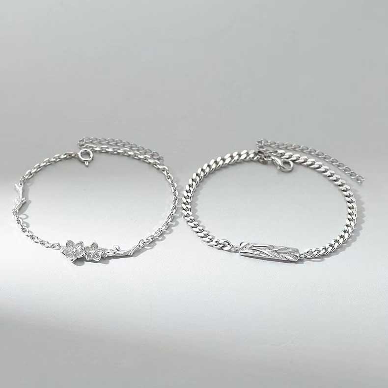 Vòng Tay Thép Titan Mặt Hoa Thời Trang Cho Cặp Đôi