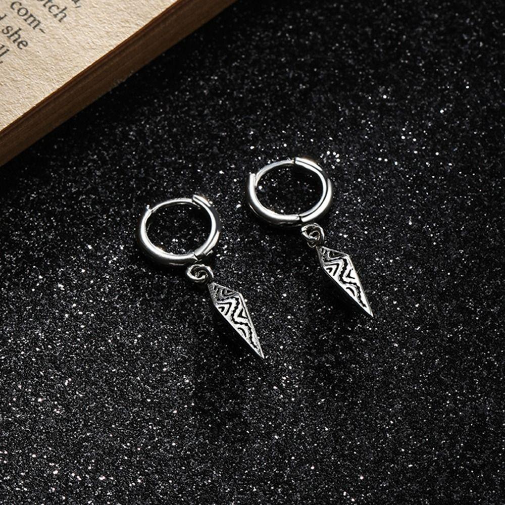 Khuyên Tai Kim Loại Hình Tam Giác Phong Cách Hip Hop Punk Cho Nam