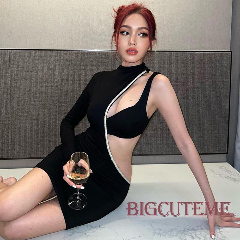 Đầm Ôm Dáng Tay Dài Cổ Tròn Khoét Rỗng Đính Đá Cho Nữ