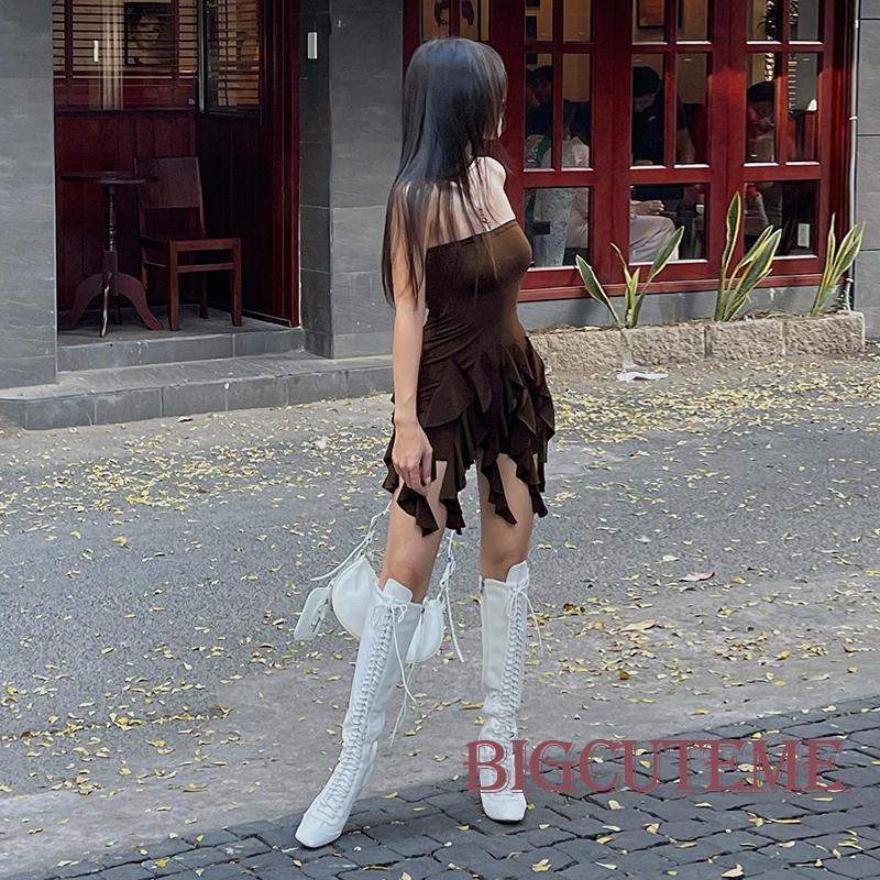 Bộ Áo Liền Quần Ngắn Ôm Ngực Không Dây Phối Bèo Nhún Thời Trang Cho Nữ