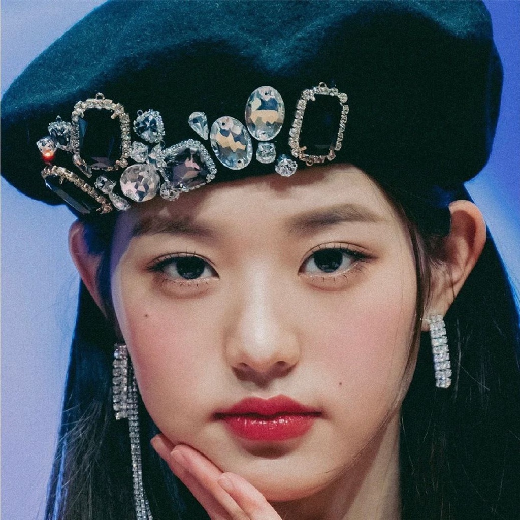 Mũ Beret Len Màu Đen Đính Đá Phong Cách Vintage Thời Trang Kpopive WonYoung