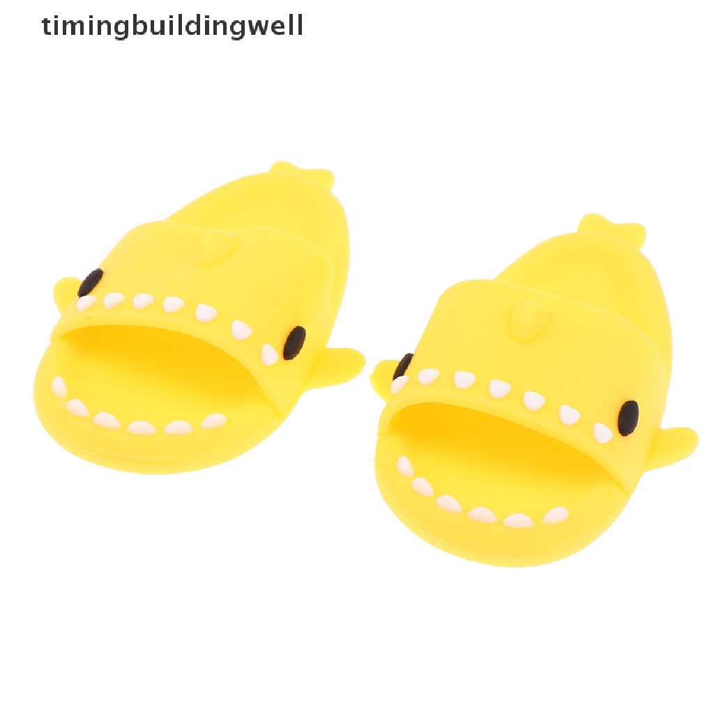 1 Đôi Giày Hình Cá Mập Dễ Thương Cho Búp Bê Tỉ Lệ 1 / 6