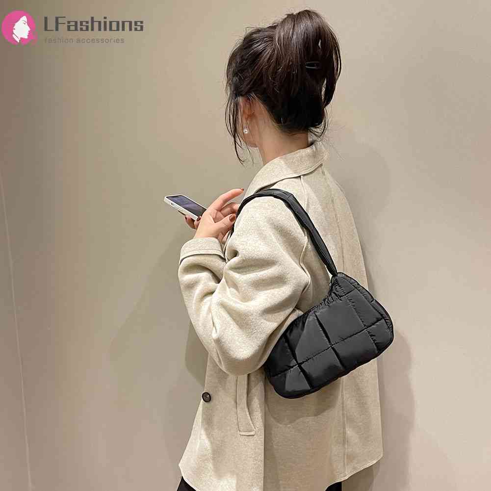 ❀ Áo Thun Tay Ngắn In Chữ Lovefashionss Thời Trang ❀ Túi Xách Tote Nhồi Bông Mềm Mại Giữ Ấm Mùa Đông Đơn Giản Thời Trang Cho Nữ