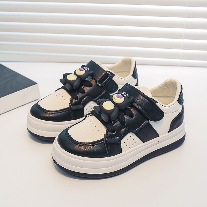 Gấu dâu Giày thể thao trẻ em giày một lớp màu hồng dễ thương cho bé gái