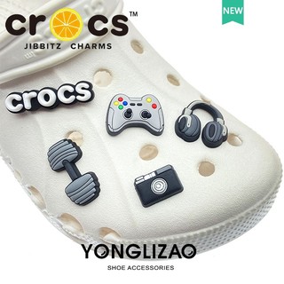 Jibbitz cross charms Nút jibbitz
