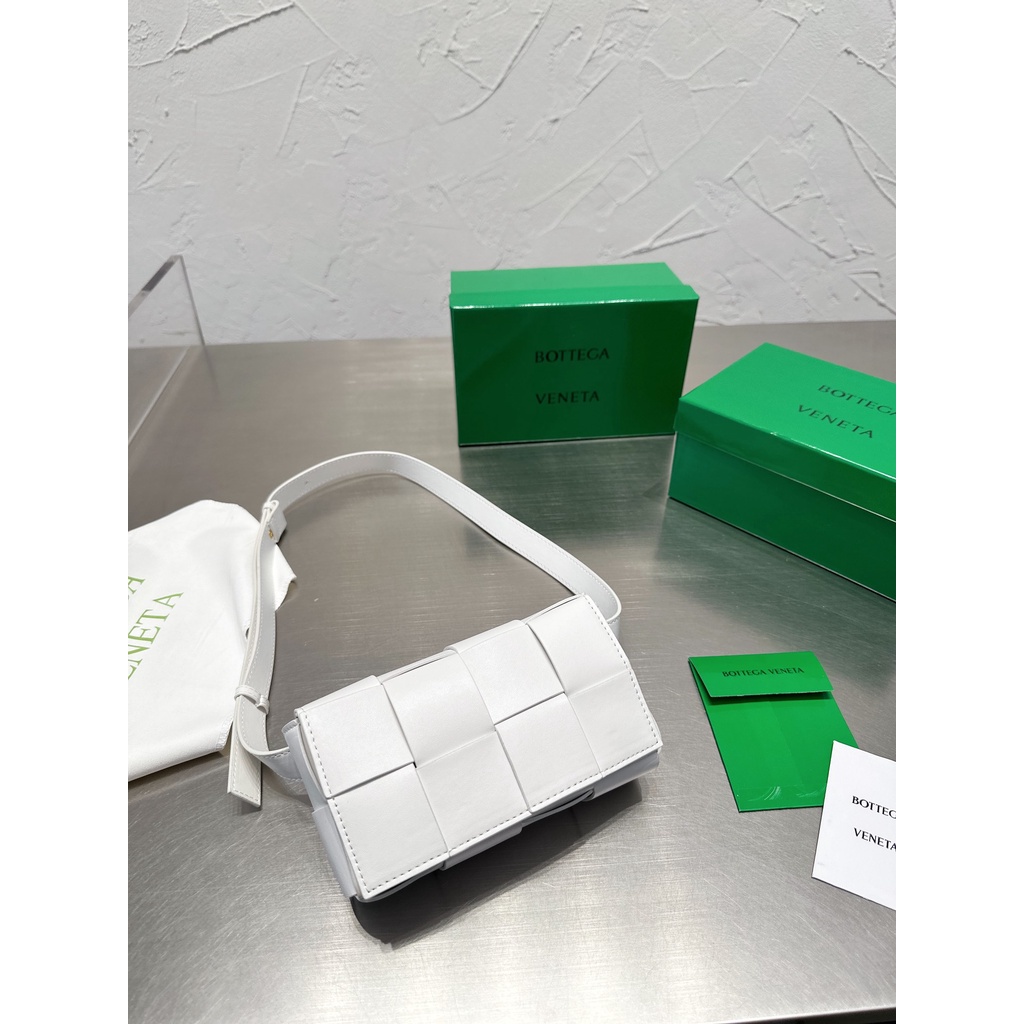 Túi Xách Bottega Veneta Dây Xích Đeo Vai Thiết Kế Đơn Giản Cho Nữ