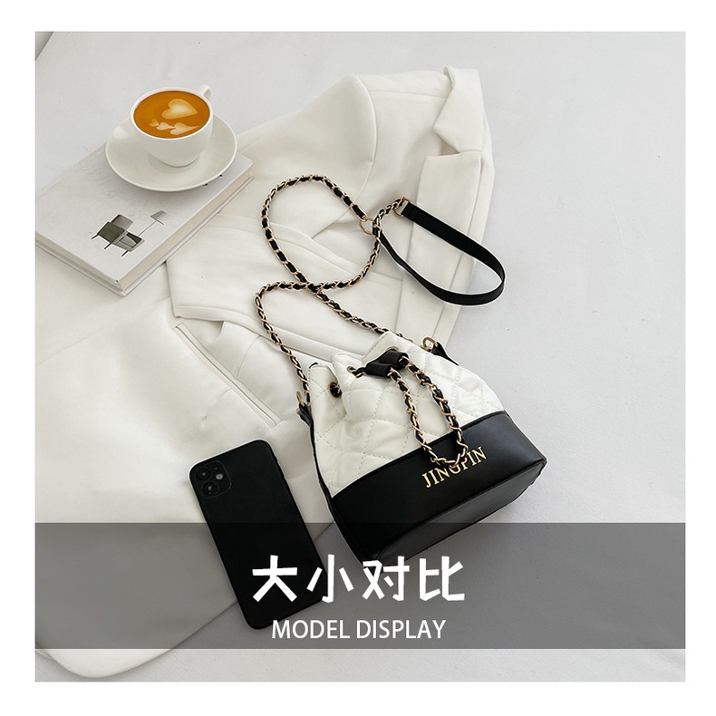 Túi Đeo JASMIN NOIR Chéo Họa Tiết Sọc Caro Phối Dây Xích Thời Trang Cho Nữ