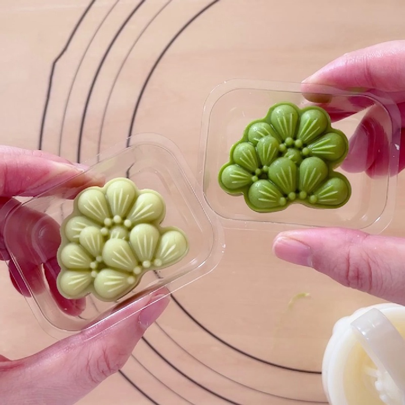 Khuôn Nhấn Làm Bánh Trung Thu Hình Quả Thông 30g DIY