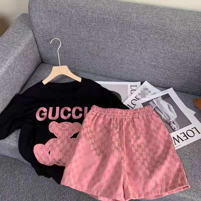Bộ Áo Thun Cotton Nguyên Chất Thêu Hình Chú Gấu Dễ Thương Phối Quần Short Cỡ Vừa Thời Trang Mùa Hè Cho Bé Gái