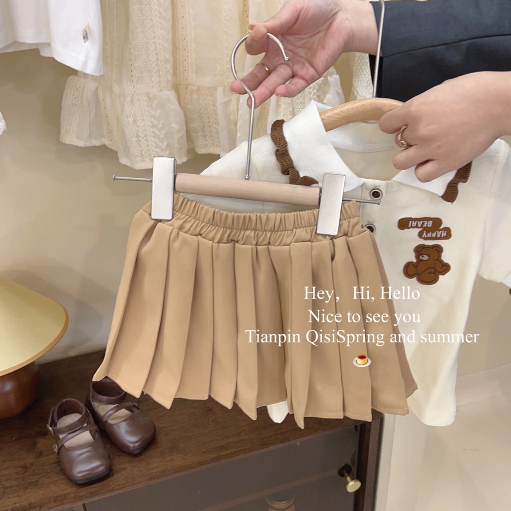 Set Áo Thun Polo In Hình Gấu Và Chân Váy Xếp Ly Dễ Thương Cho Bé Gái