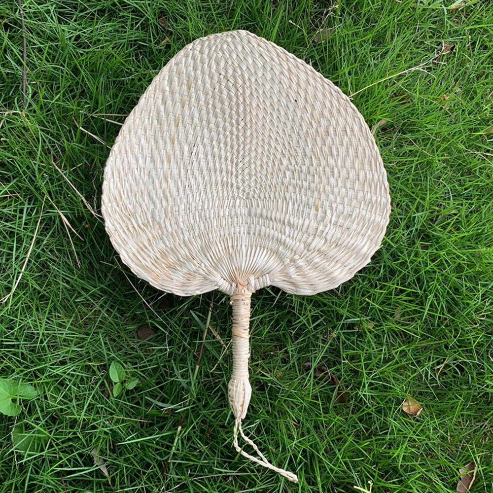 Quạt Đan Rơm Tự Nhiên Thân Thiện Với Môi Trường Dùng Trang Trí Nhà Cửa