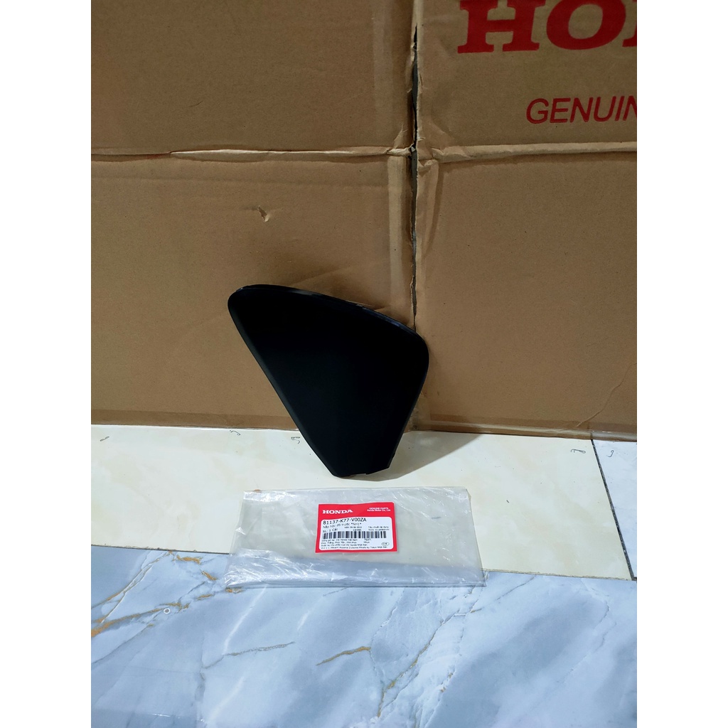 Nắp hộc đồ trước SH 125&150  Năm 2016 màu đen  *NH1*