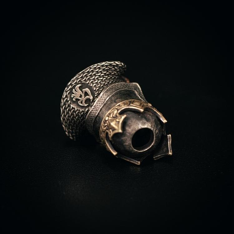 Móc Khóa Hình Dao / Nón Bảo Hiểm / Râu / Dao Phân Tách Màu Sắc Phiên