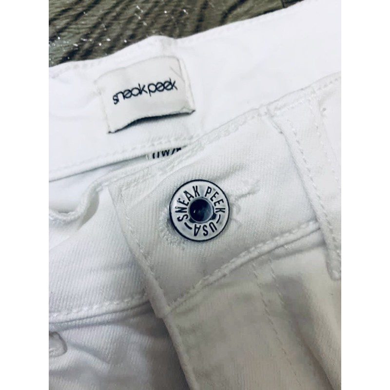 Quần jean sneak peek