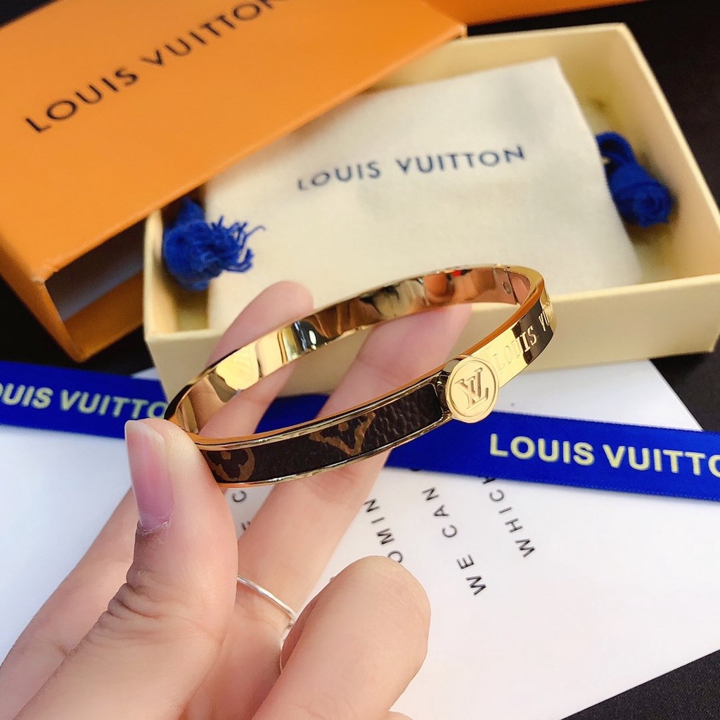 Vòng Tay Louis Vuitton Bằng Thép Titan Chống Nước Họa Tiết LV Monogram