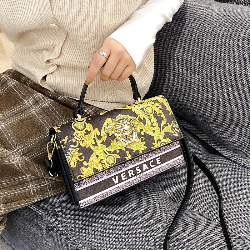 Túi Xách Versace Dáng Vuông Nhỏ In Họa Tiết Graffiti Thời Trang 2023