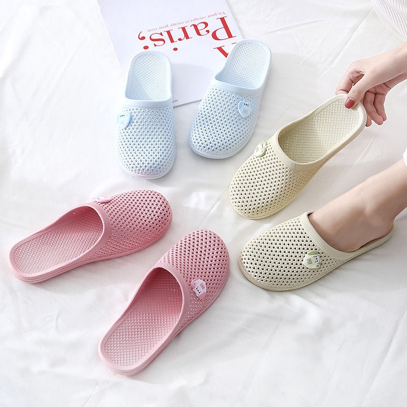 Dép trong nhà Đế Mềm Chống Trượt Đục Lỗ Thời Trang Mùa Hè Cho Nữ