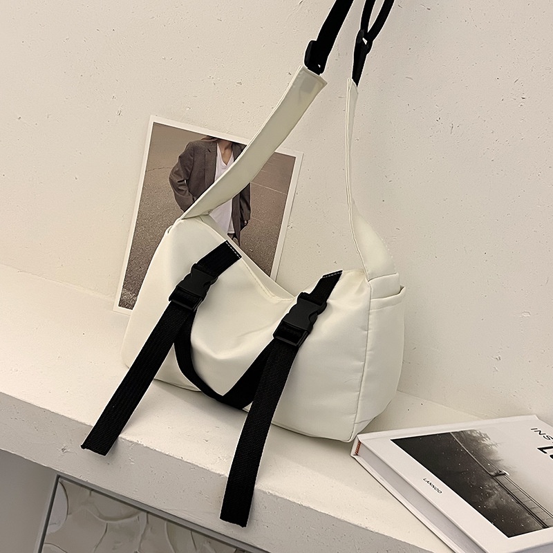 Túi Đeo Chéo Màu Sắc Đơn Giản Phong Cách Hàn Quốc