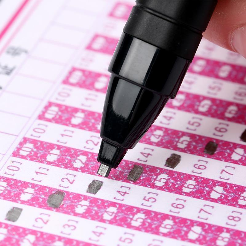 Bút chì Deli 2B S700 để tô trắc nghiệm cho các bạn học sinh sinh viên