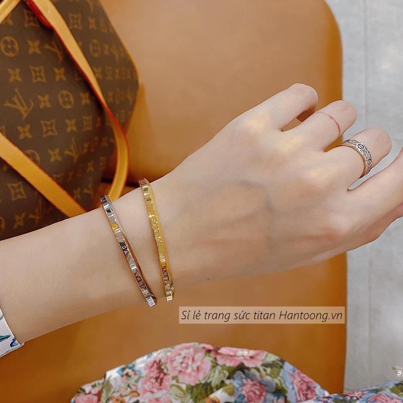 Vòng tay Titan cao cấp không gỉ mạ vàng 18k, sang trọng đẳng cấp dành cho nam nữ