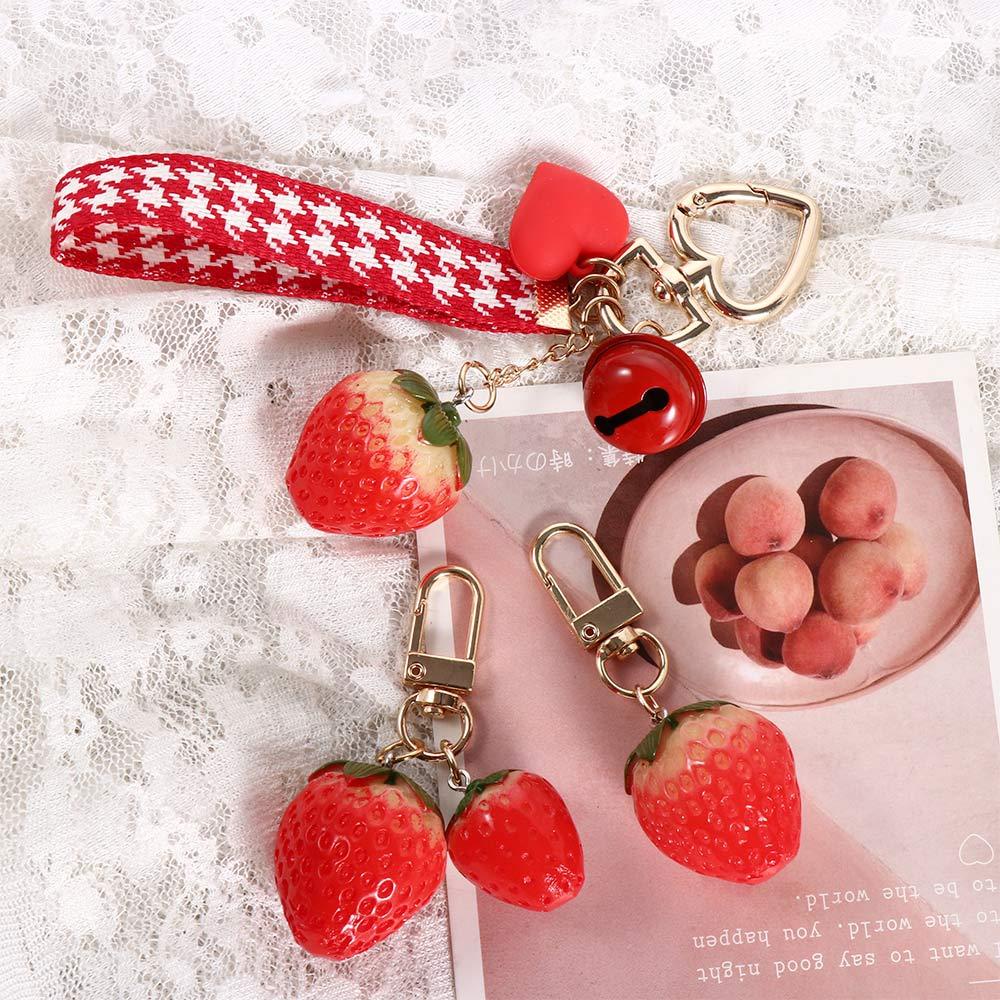 Giá Đỡ Chìa Khóa Xe Hơi Hình Quả Dâu Tây / Chuông Trang Trí Nội Thất