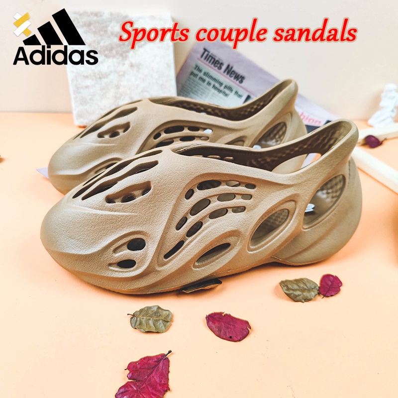 Dép Xăng Đan Adidas Đi Biển Chống Trượt Cỡ 36-47 * Thiết Kế Đục Lỗ Cá Tính Cho Các Cặp Đôi