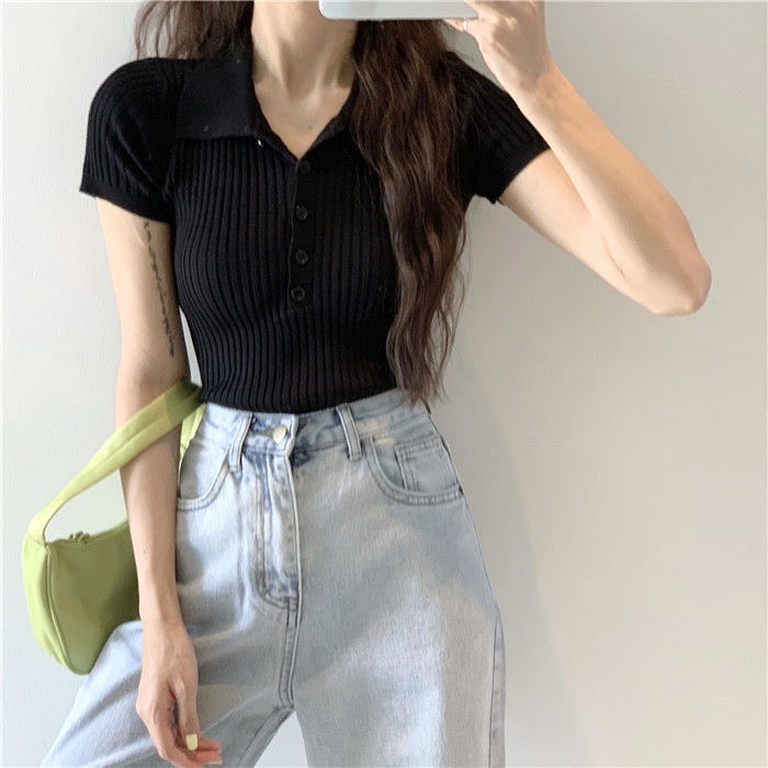 Áo croptop dệt kim tay ngắn cổ polo 5 cúc dáng bó