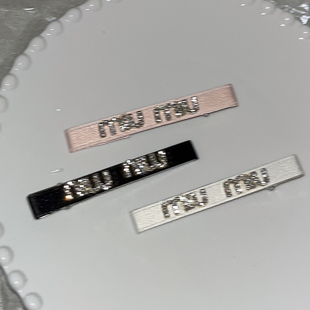 Kẹp Tóc Mỏ Vịt Vải Satin In Chữ Dễ Thương