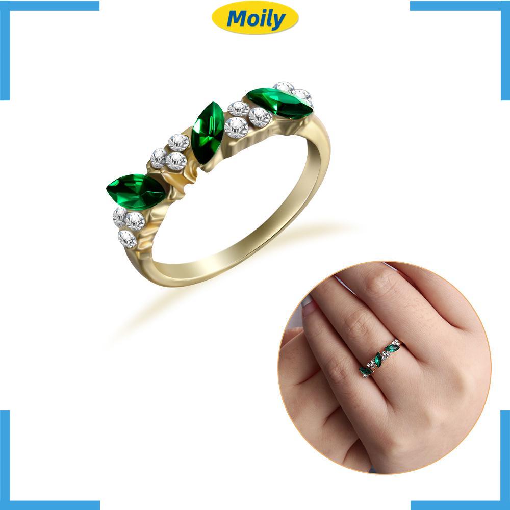 Nhẫn Đính Đá Lục Bảo Kiểu Dáng Thời Trang