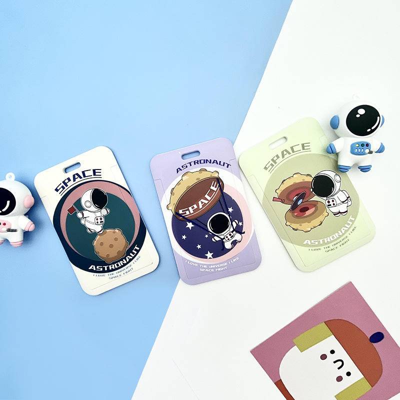 🐼 MKBK 🐼 Dây đeo bảng tên Thẻ tên Thẻ đeo tên dây đeo thẻ co rút phi hành gia dễ thương dây rút thẻ thẻ đeo học sinh bao đựng thẻ sinh viên Hoạt hình văn phòng phẩm giá sỉ