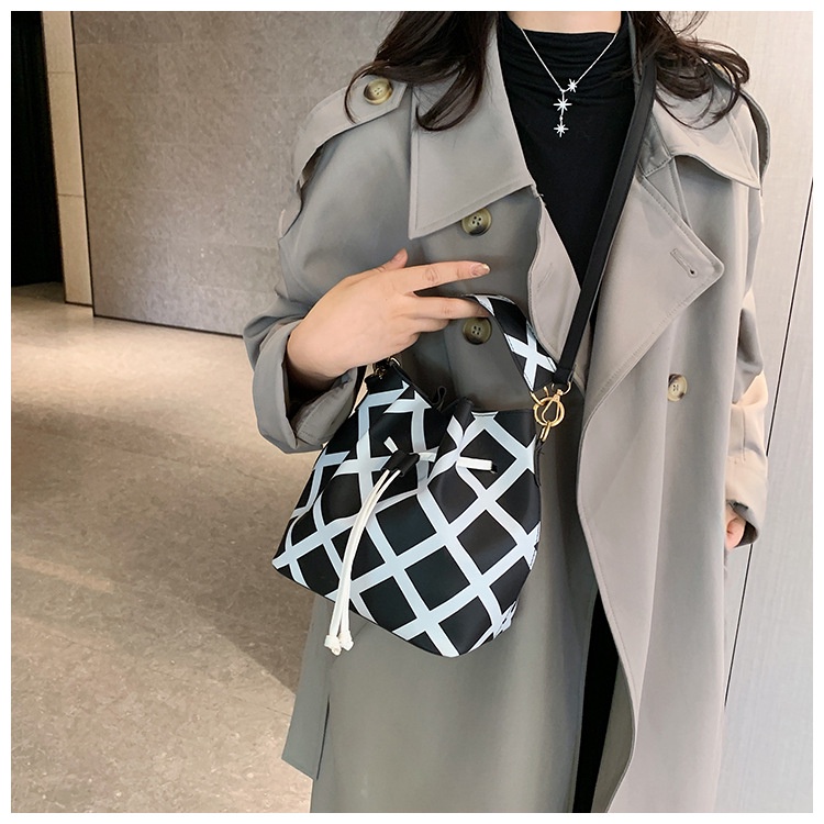 Túi Xách JASMIN NOIR Bucket Họa Tiết Sọc Caro Thiết Kế Đơn Giản Thời Trang Cho Nữ
