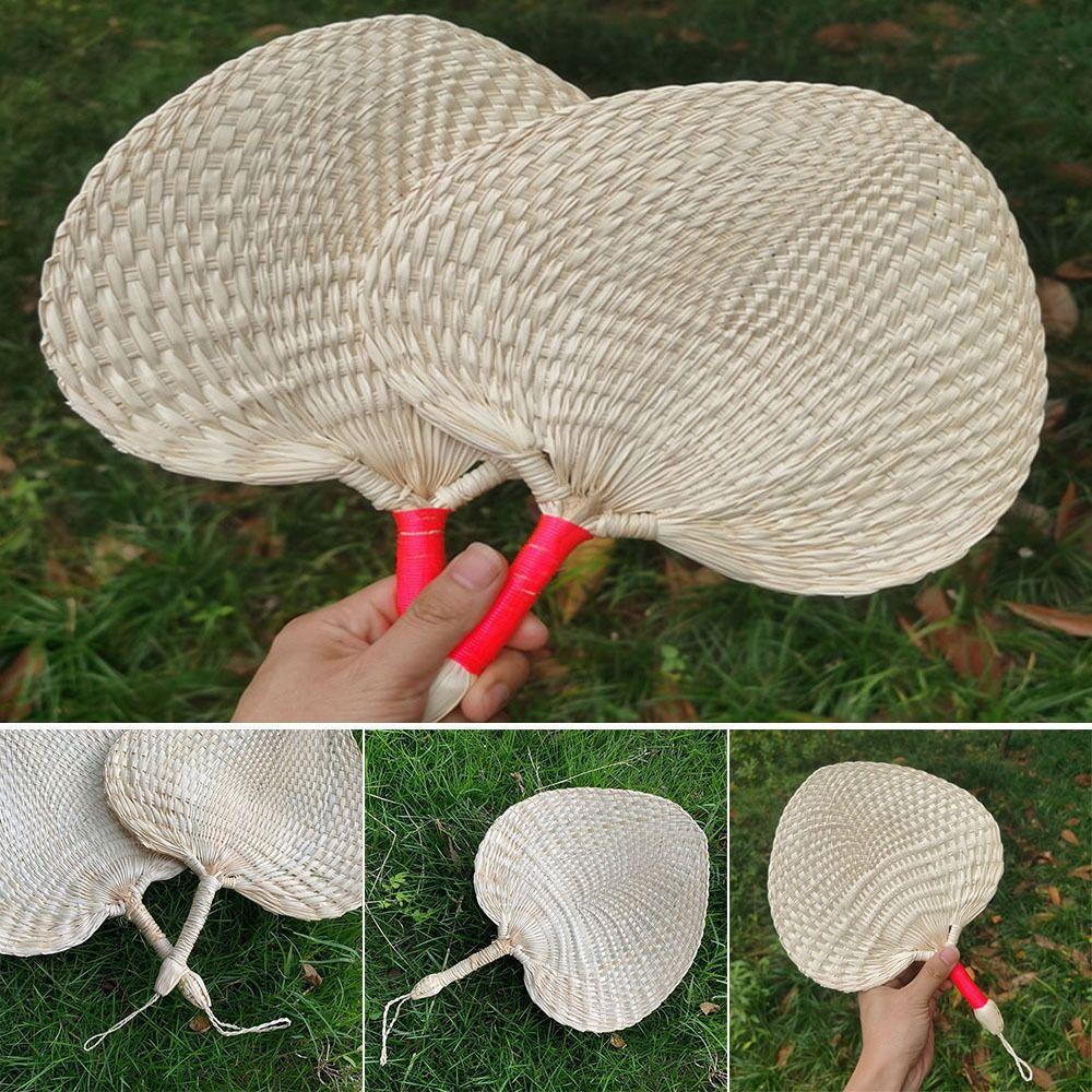 Quạt Đan Rơm Tự Nhiên Thân Thiện Với Môi Trường Dùng Trang Trí Nhà Cửa